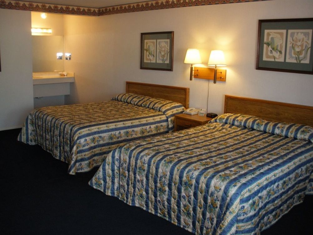 Garden Inn And Suites Glendora Oda fotoğraf